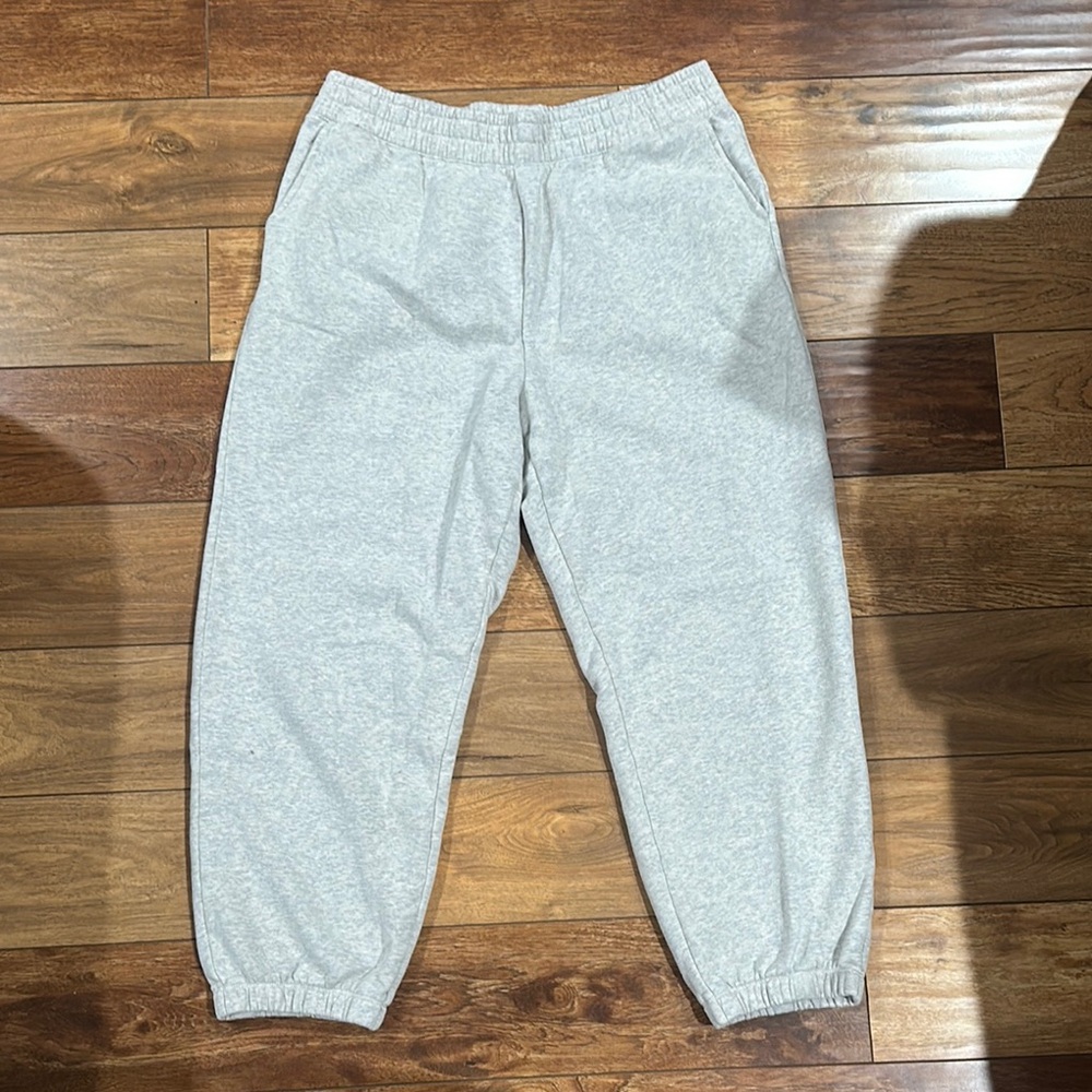 American Eagle Gray Sweatpants Relaxed Fit